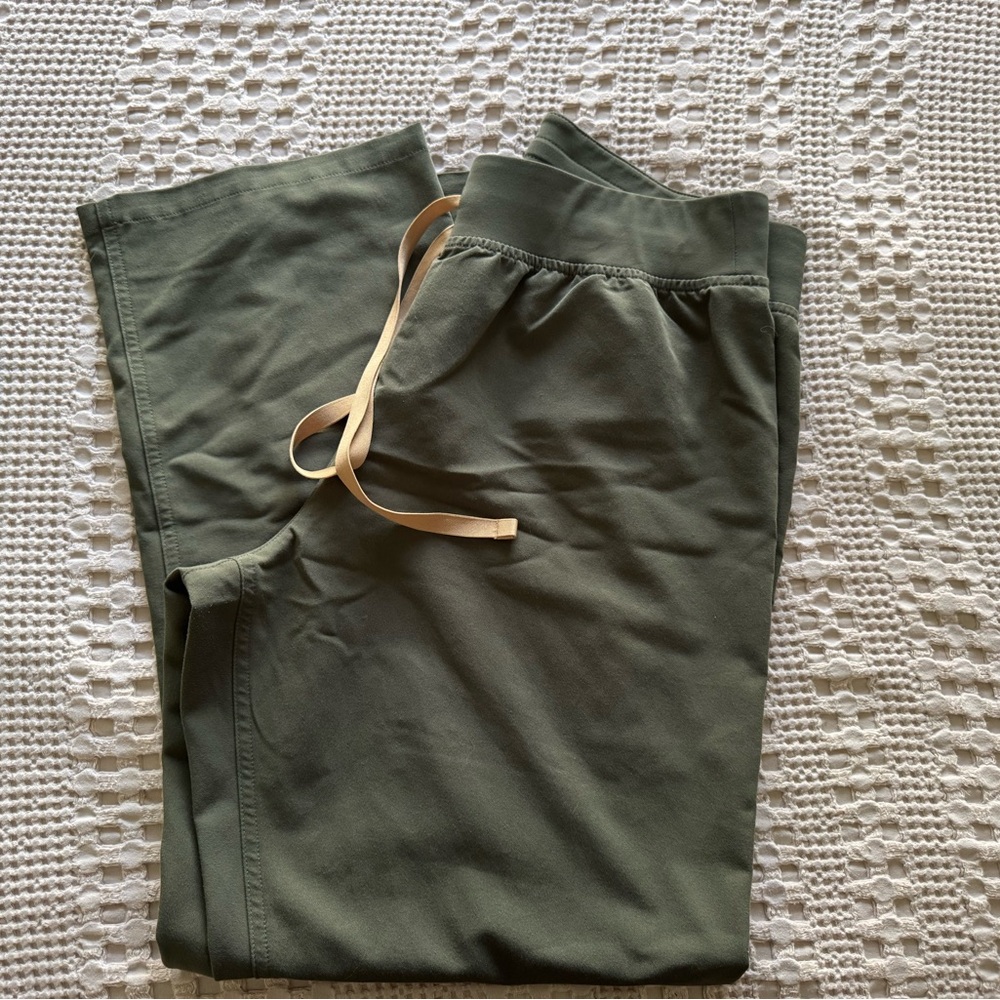 FIGS LP LIVINGSTON Pants